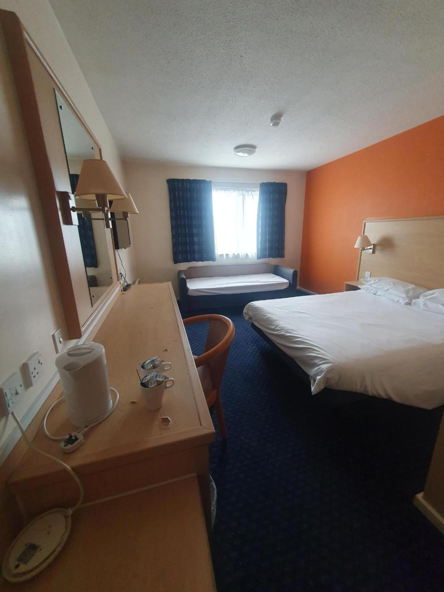 Metro Inns Huddersfield Eksteriør bilde