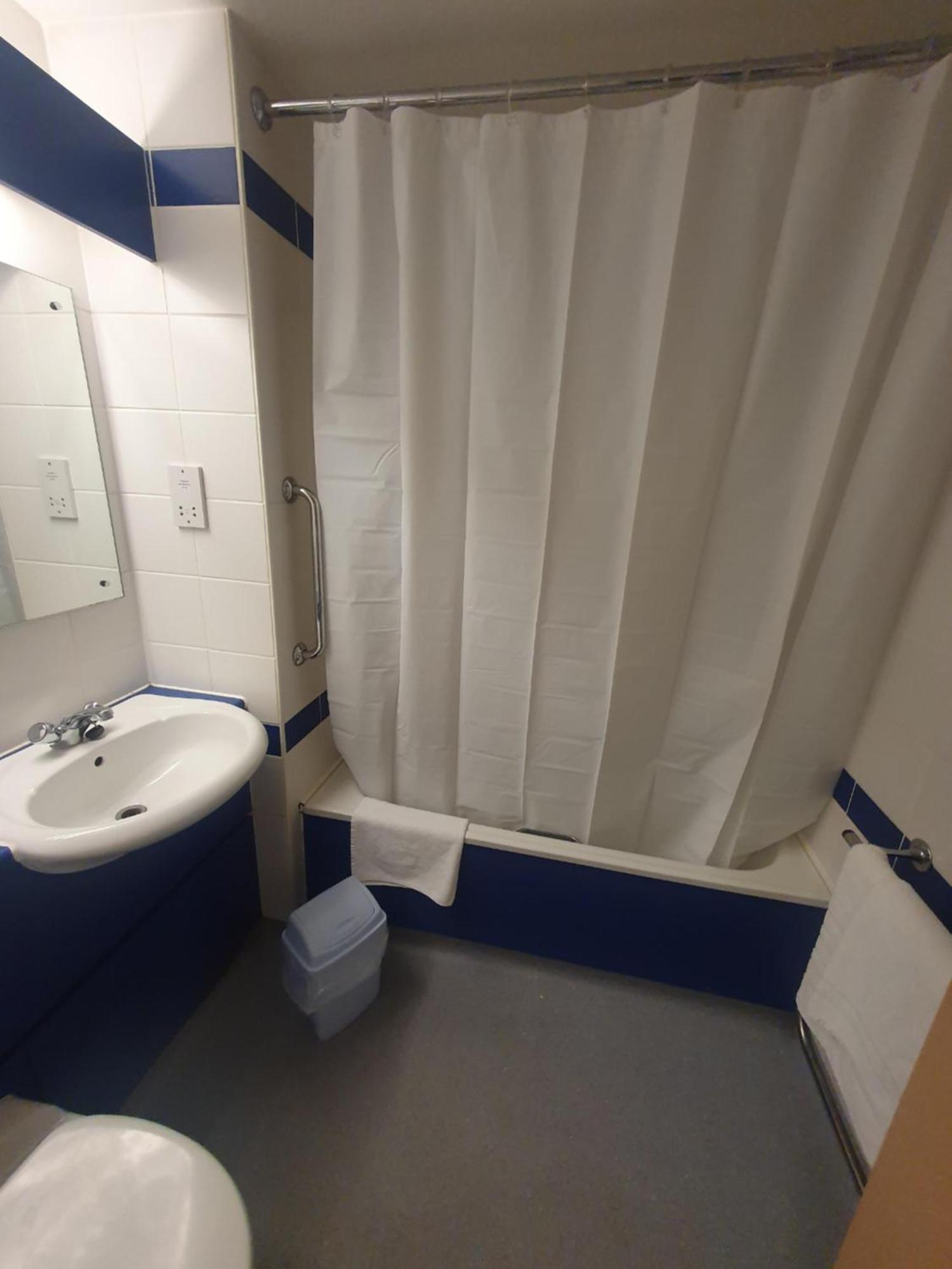 Metro Inns Huddersfield Eksteriør bilde