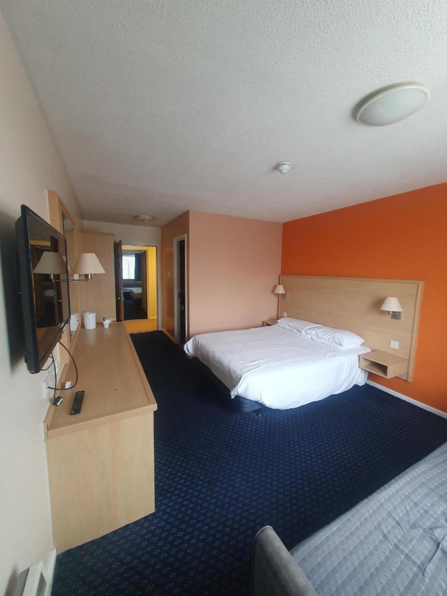 Metro Inns Huddersfield Eksteriør bilde